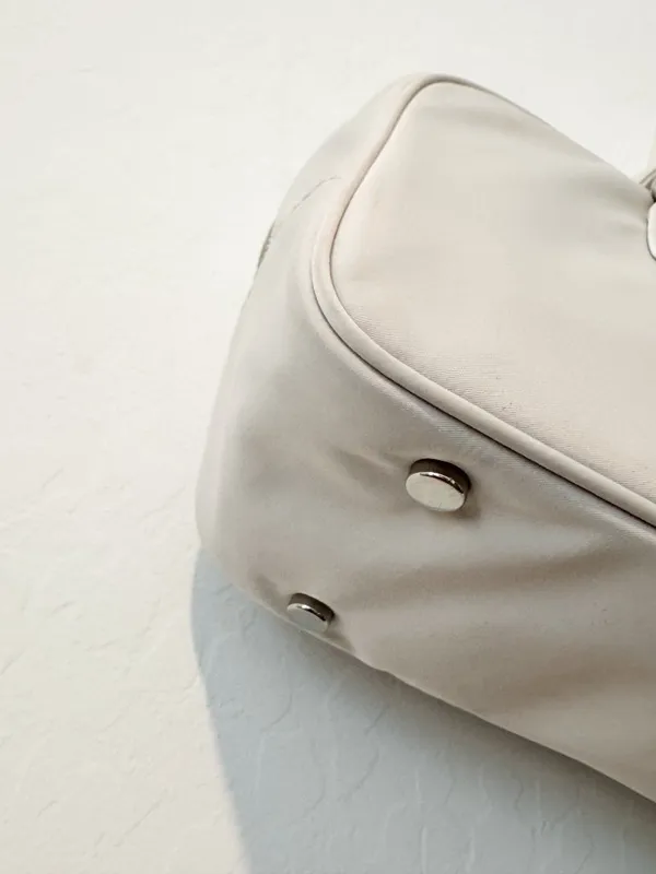 Wilfred Aritzia Lina Bag Ivory Matte Pearl Satin Bowler Zip Handbag 90s Coquette - Image 5