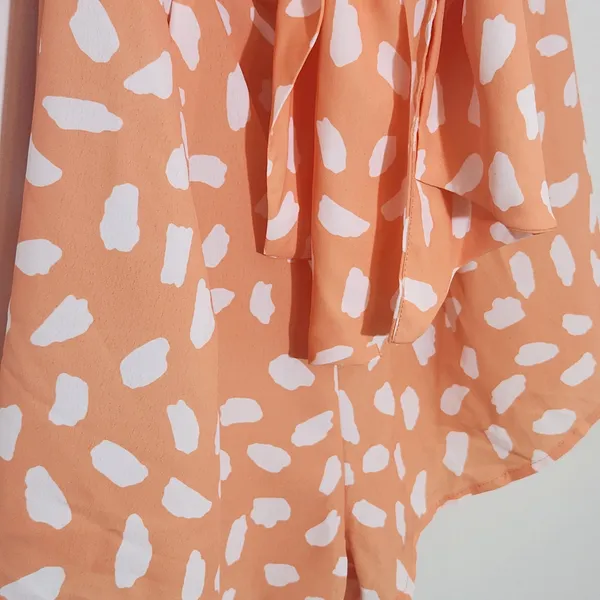 Lulus White and Orange Strapless Romper with Tie Front NWT Size Medium - Image 4