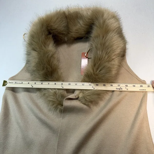 Baldini Mumu Lombardi Long Cardigan in Taupe with a faux fur‎ collar. SIze L - Image 10