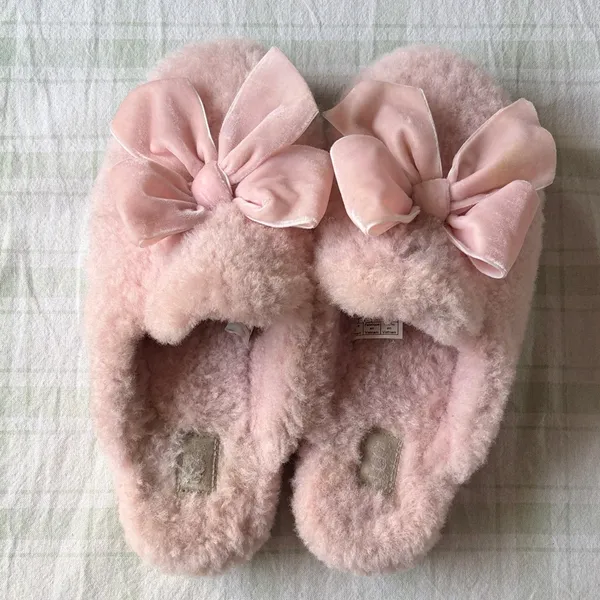 UGG Plush Addison Velvet Bow Women's Slippers in Light Pink - Image 2