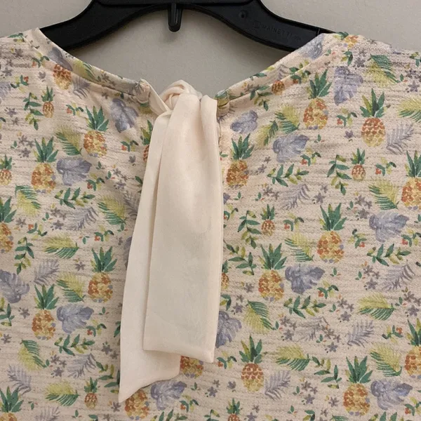 LC Lauren Conrad women’s pineapple print lace top size M - Image 6