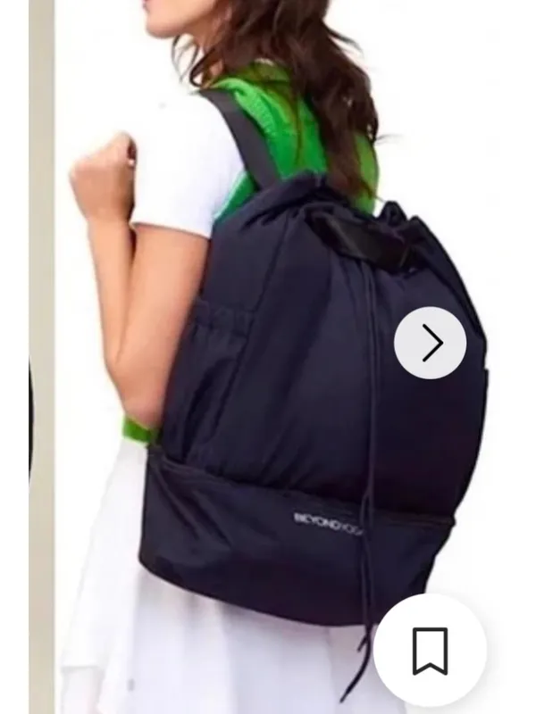 BEYOND YOGA Women's Black Convertible Gym Bag - Image 2