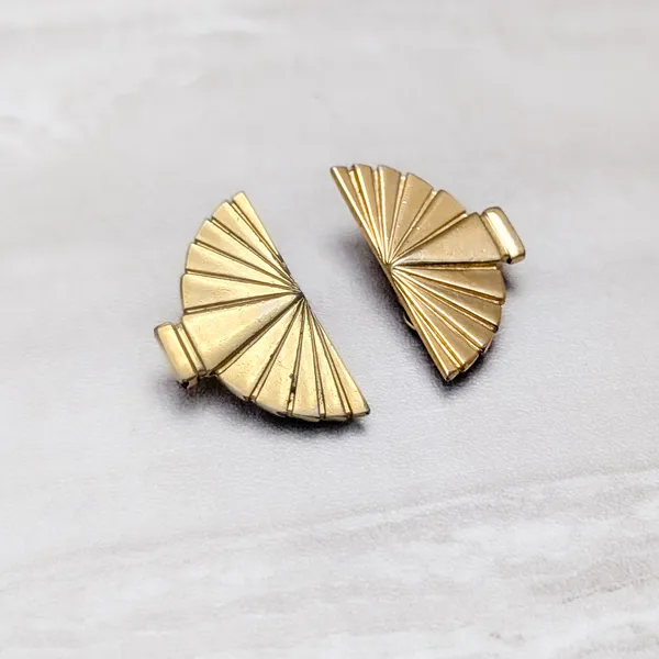Vintage Clip On Earrings Gold Tone Fan Shape Very Large 1.5" - Fair Condition - Image 6