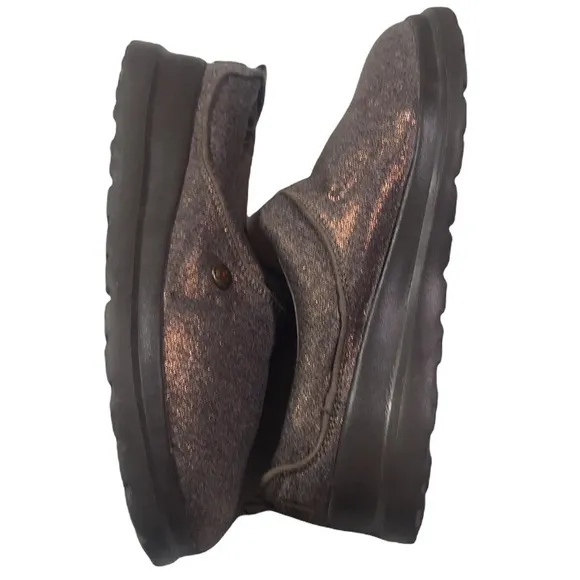 Bobs from Skechers Bronze Bobs Cherish Sleigh Ride‎ Clog - Image 9