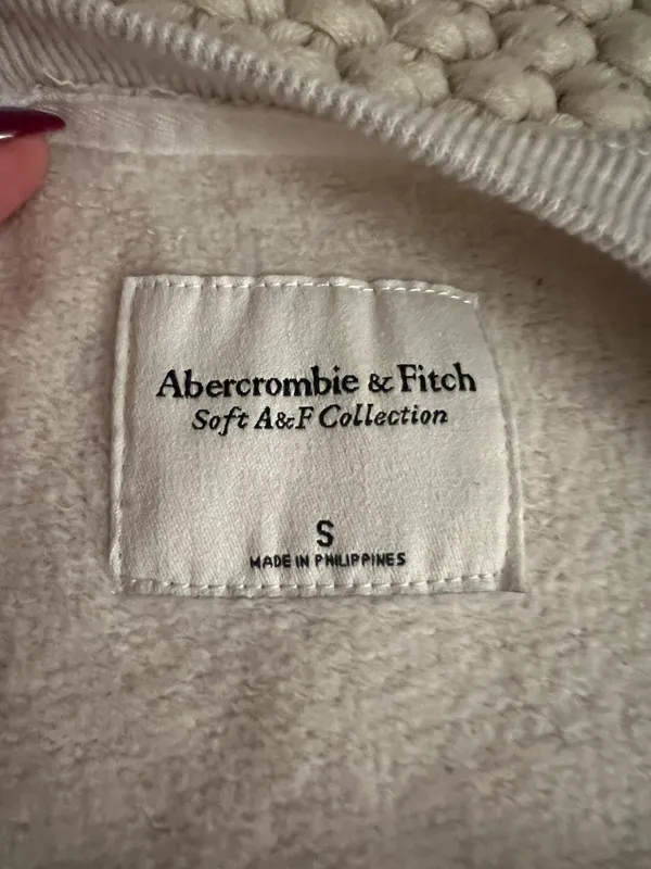 Abercrombie Oversized Grey Crew Neck - Image 2