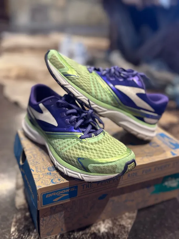 Brooks Shoes Women’s - Image 2
