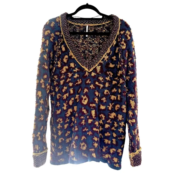 FREE PEOPLE Little Animal Oversized‎ Pullover Sweater Medium - Image 4