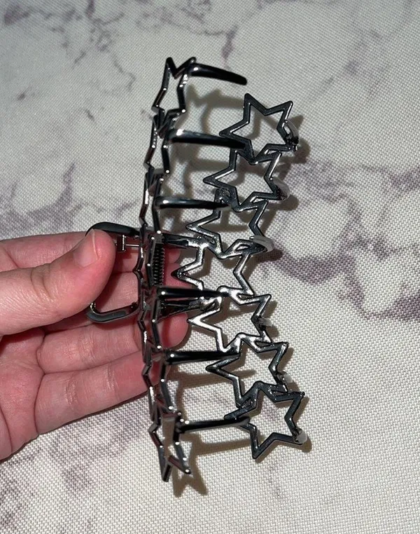 SheIn 🤩4/$15🥳 star claw clip - Image 2