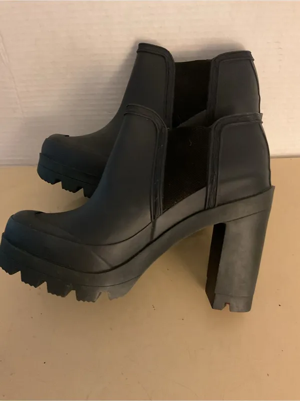 Hunter women dark gray rubber plychelsea waterwheel boots US 7 - Image 12