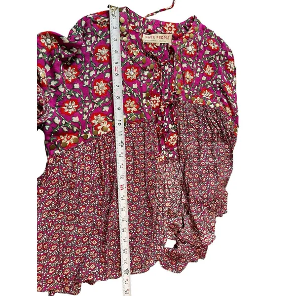 Free People Boho Floral Peasant Top M Purple Red Tie Up Studded Beaded Rayon - Image 9