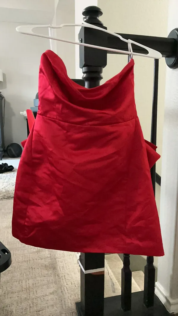 Lulus red hoco dress - Image 2