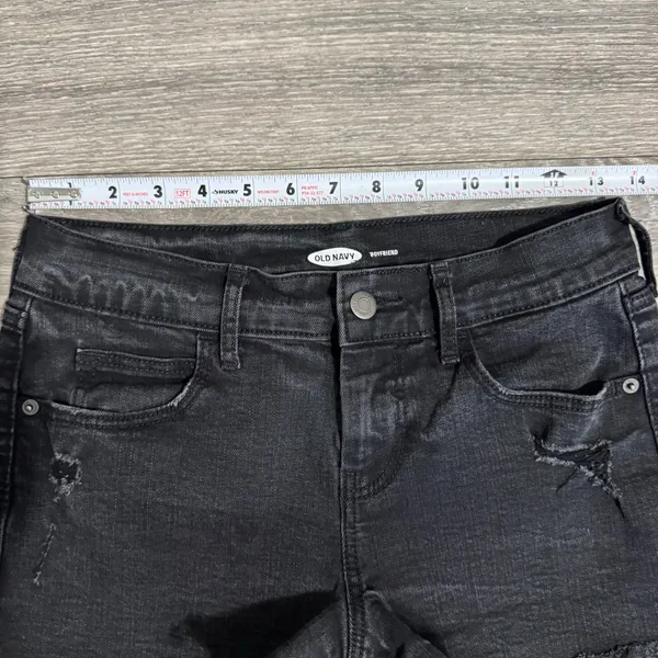 Old Navy Boyfriend Black Distressed‎ Denim Shorts Raw Hem Womens Size 0 Mid Rise - Image 6