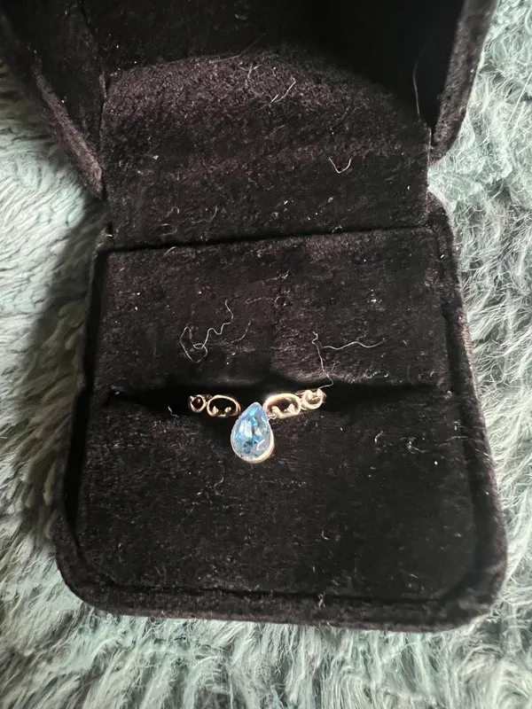 Women’s Stainless Steel Silver Band Size 7 - Image 2