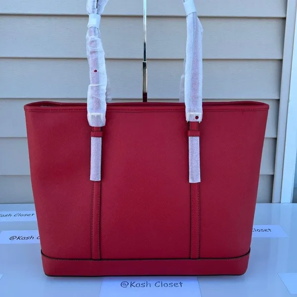 Flame Red Large Saffiano Leather Jet Set Travel Bag - Image 4