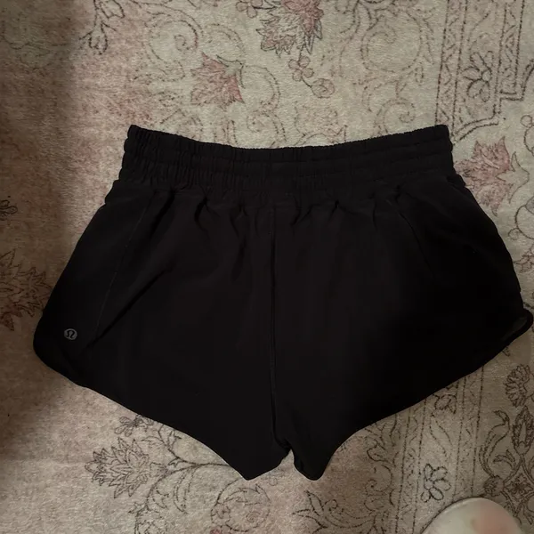 Lululemon High-Rise Hotty Hot Shorts 2.5" - Image 2