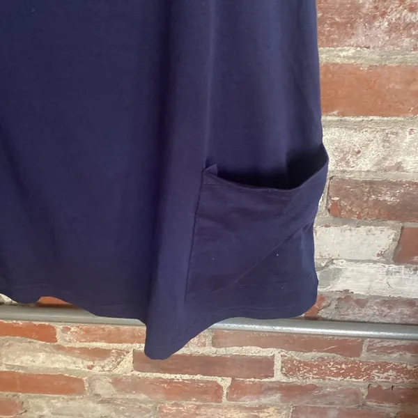 Navy Razor Back Loose Fitting Workout Top with Pockets Size S Blue - Image 2