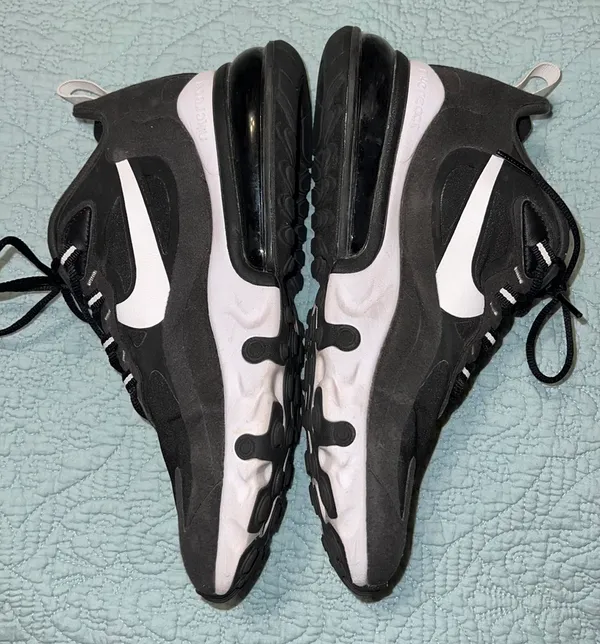 Nike Air Max 270 Shoes - Image 3