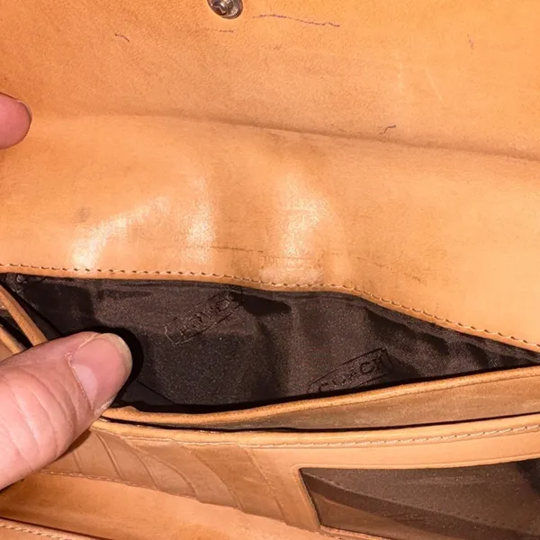 Y2K Vintage Coach Tan Monogram Snap Wallet - Image 4
