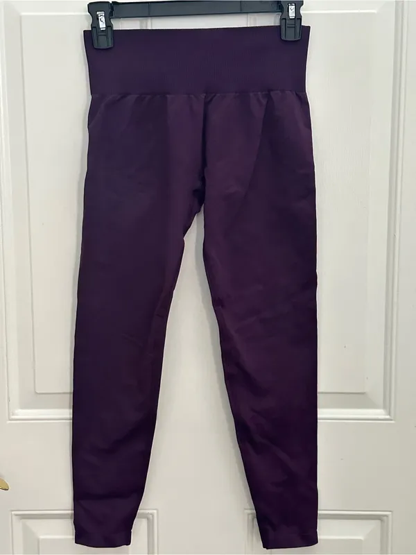 Halara OneForm Seamless Flow Mid Rise Tummy Control Butt Lifting 7/8 Leggings - Image 6