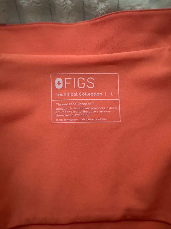 FIGS Women’s Sebina Scrub Jacket Size L - Image 6