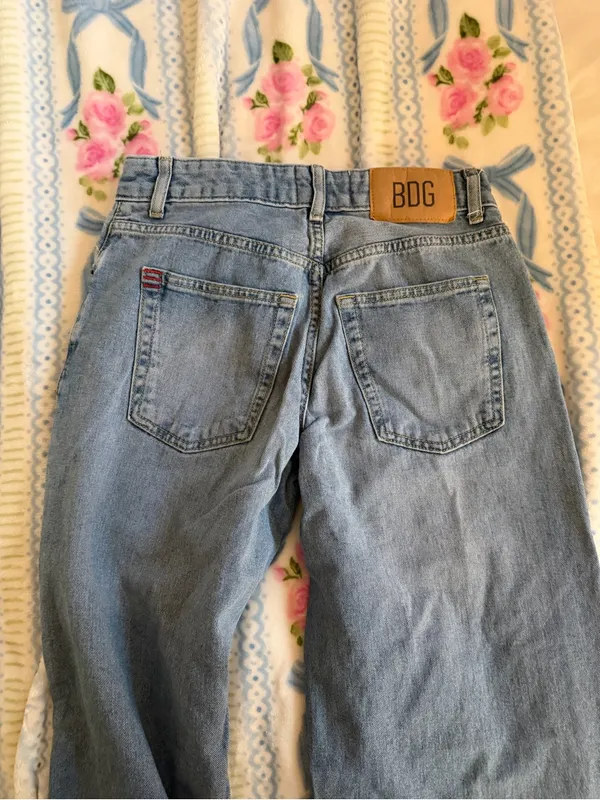 BDG Light Blue High-Rise Women’s Jeans - Image 2
