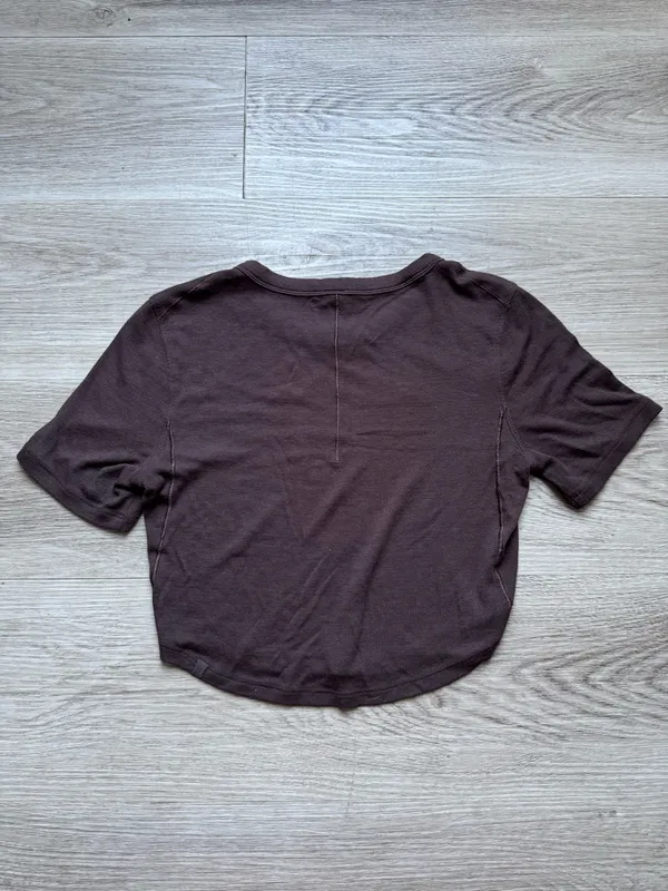 Lululemon Hold Tight Cropped Shirt  - Image 3