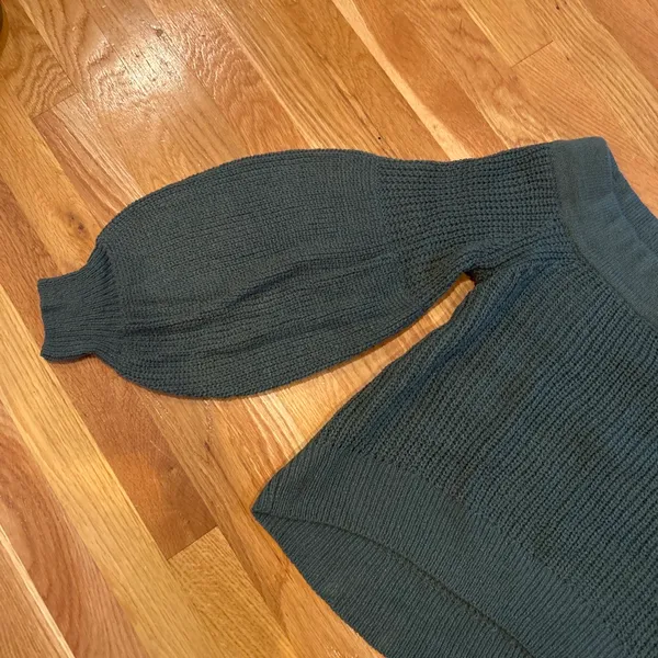 New with tags Miracle Hunter Green off the shoulder sweater - Image 3