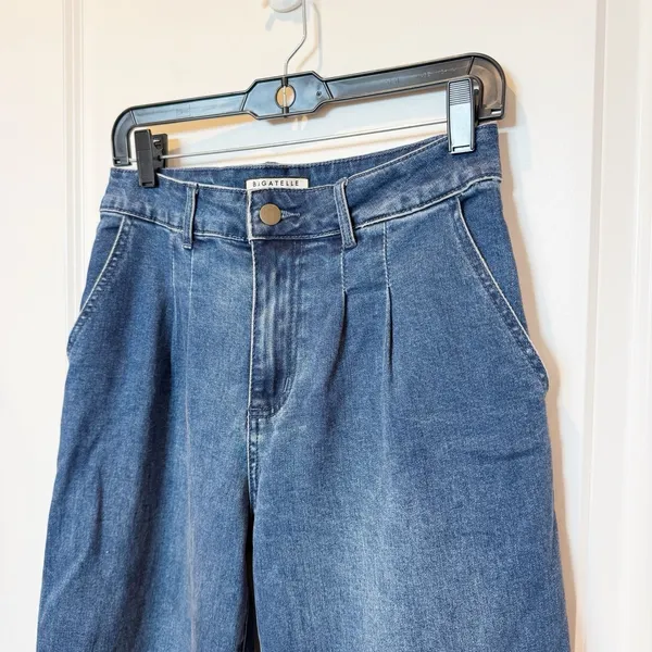 Bagatelle Collection Pleated Wide Leg Jeans Size 27 High Waist Dark Denim Casual - Image 3