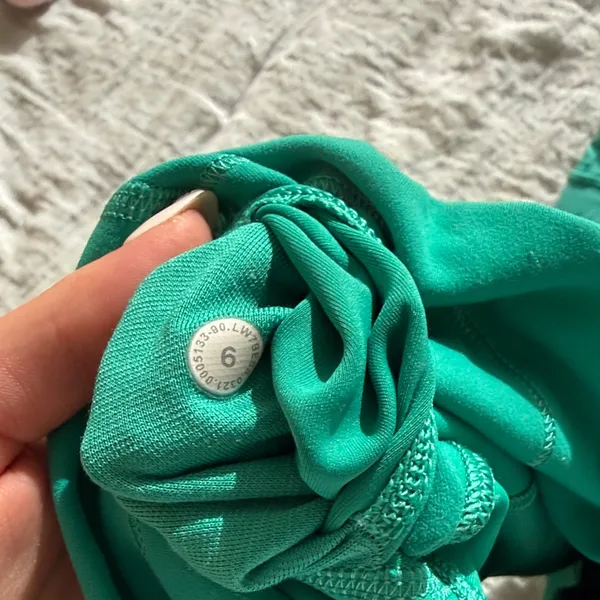 lululemon athletica tropics tone Teal Bike Shorts - Image 5