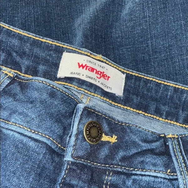 NWT Wrangler High Rise True Straight Crop Jeans Size 14/32 - Image 9