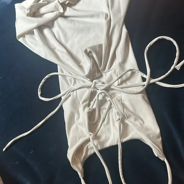 Non-Signe White Mini‎ Athletic Dress W/ Tie Back Detailing Size XS - Image 8