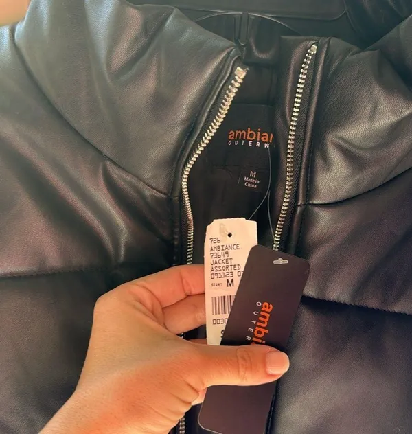 Cropped Puffer Coat - Image 2