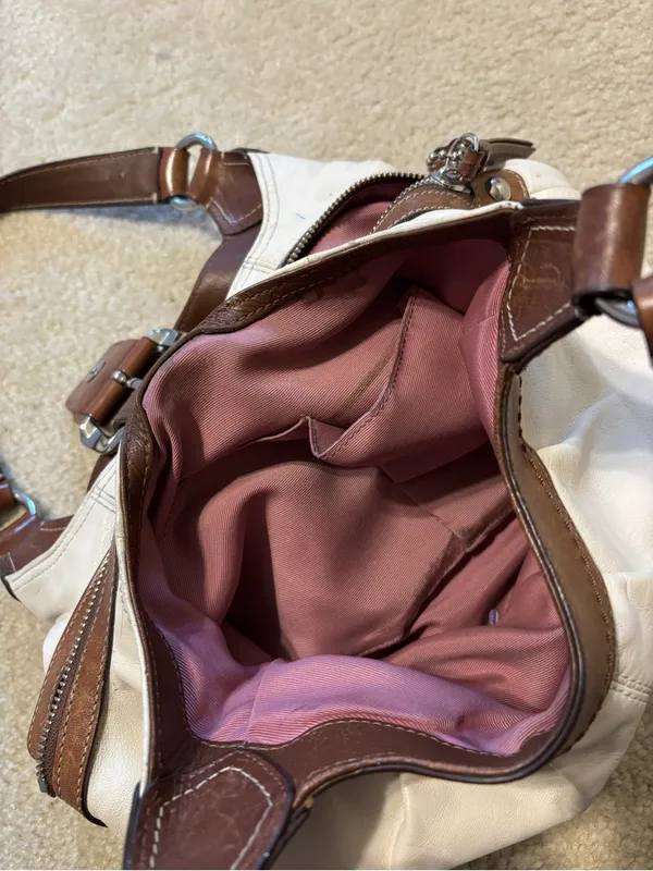 Coach Vintage Soho Hobo Bag - Image 8