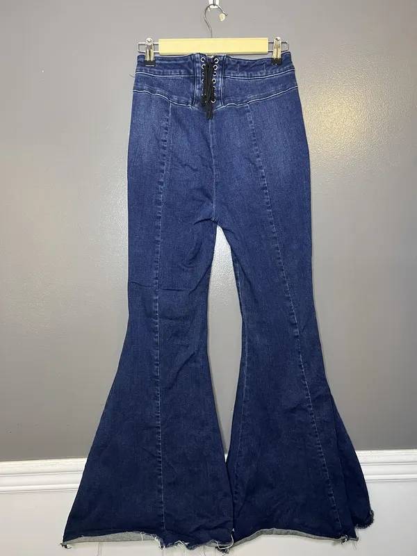 We The Free Curvy Flare Jeans Womens 27 High Rise Medium Wash Blue Frayed Denim - Image 4