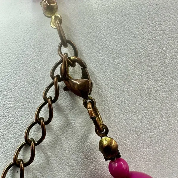 Chunky pink beaded necklace Pink - Image 4