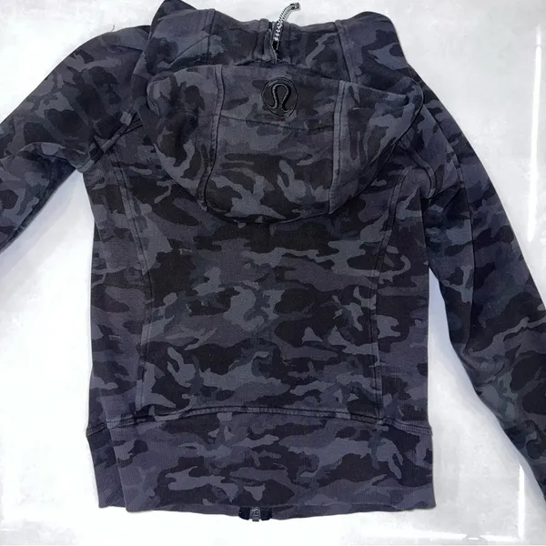 Lululemon Scuba Hoodie *Light Cotton Fleece Heritage 365 Camo Deep Coal Multi - Image 10