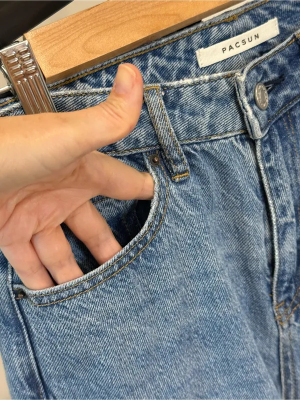 PacSun High Rise Straight Leg Mom Jeans Medium Wash Size 25 - Image 3