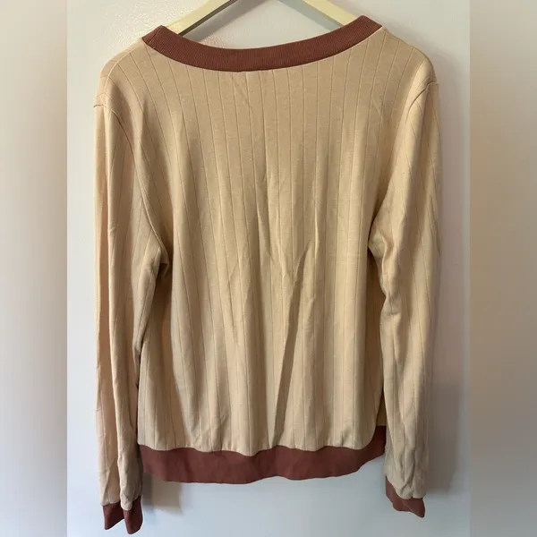 listicle cardigan Women’s size large two-tone ribbed cardigan - Image 6