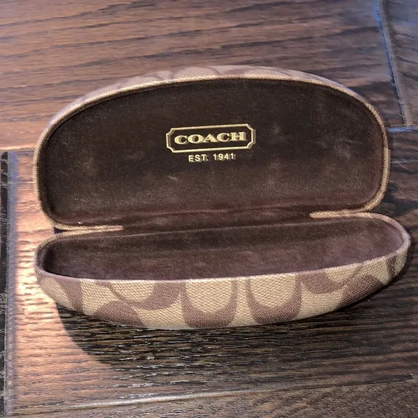 COACH hard shell glasses case - Image 4