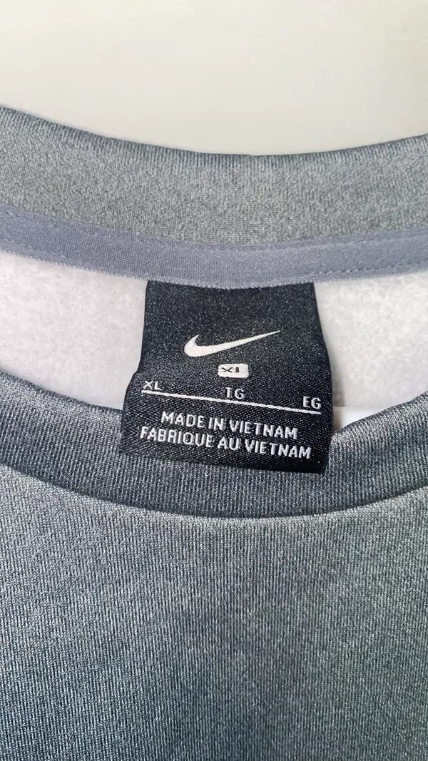 Nike Women’s Pullover - Image 2