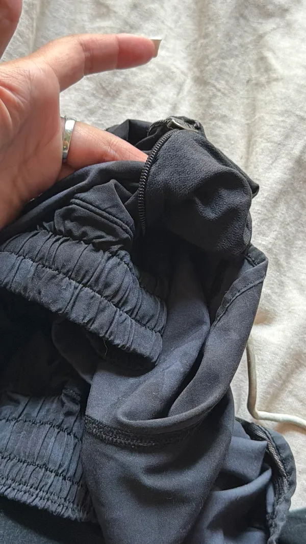 Lululemon Shorts 2.5" - Image 3