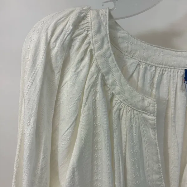 Old Navy Women’s Large off-white Long Sleeve Blouse - Image 4