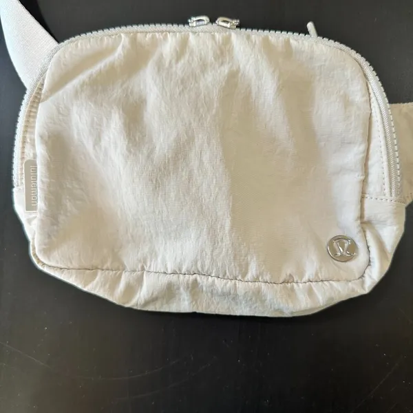 LULULEMON Everywhere Belt Bag White Opal - Image 2