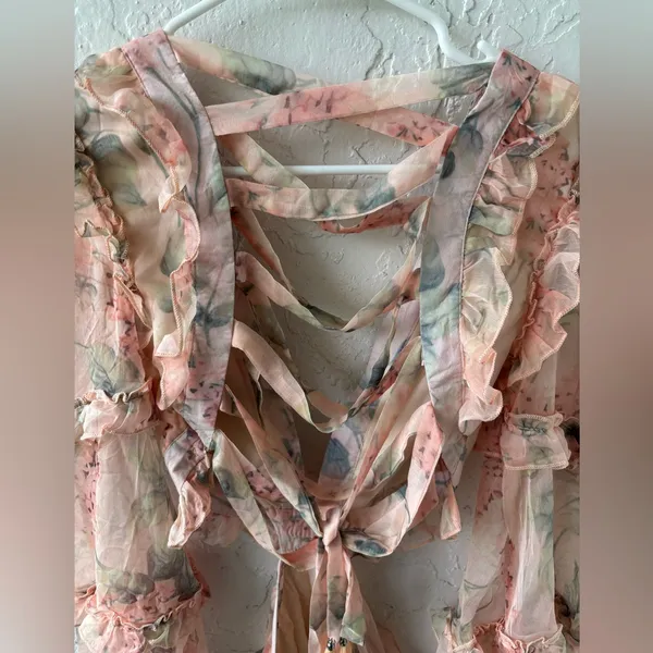 Scrappy Floral Backless Dress 👗 - Image 3