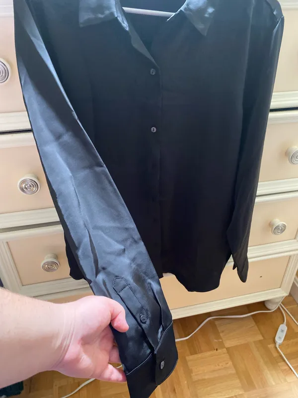Old Navy Classic Button Down Shirt - Image 2