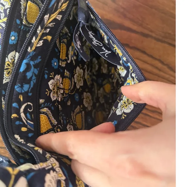 Vera Bradley Retired Ellie Blue & Yellow Floral Paisley Round Crossbody Purse - Image 5