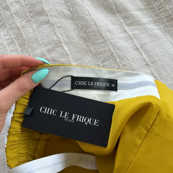 Yellow Linen Shorts - Image 5