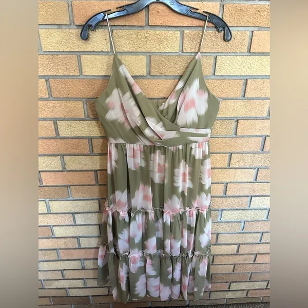 NWT Sachin & Babi Dalia Midi Dress Tiered Floral Chiffon Green Size 6 - Image 3