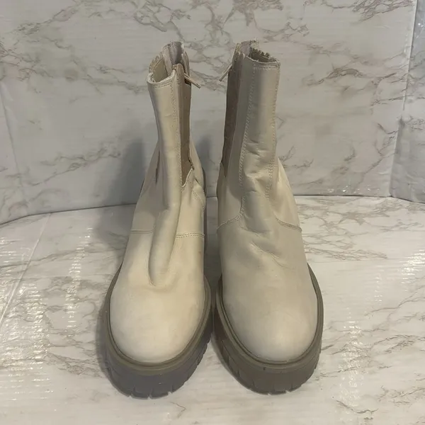 Free People Women's New Frontier Chelsea Boots Off White Size 9.5 festival - Image 5