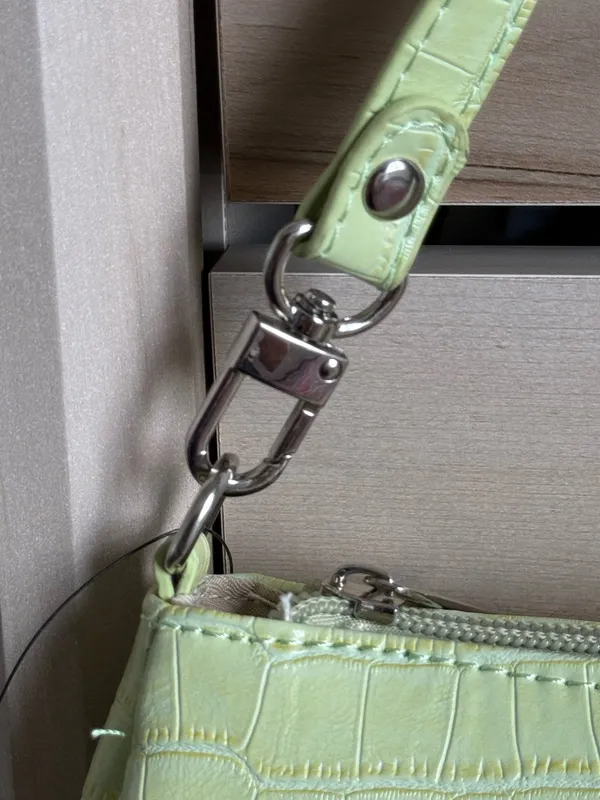 Shein Green Crocodile Baguette Lime Bag - Image 5